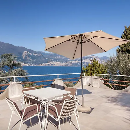 Villa Cesarina-vista Totale